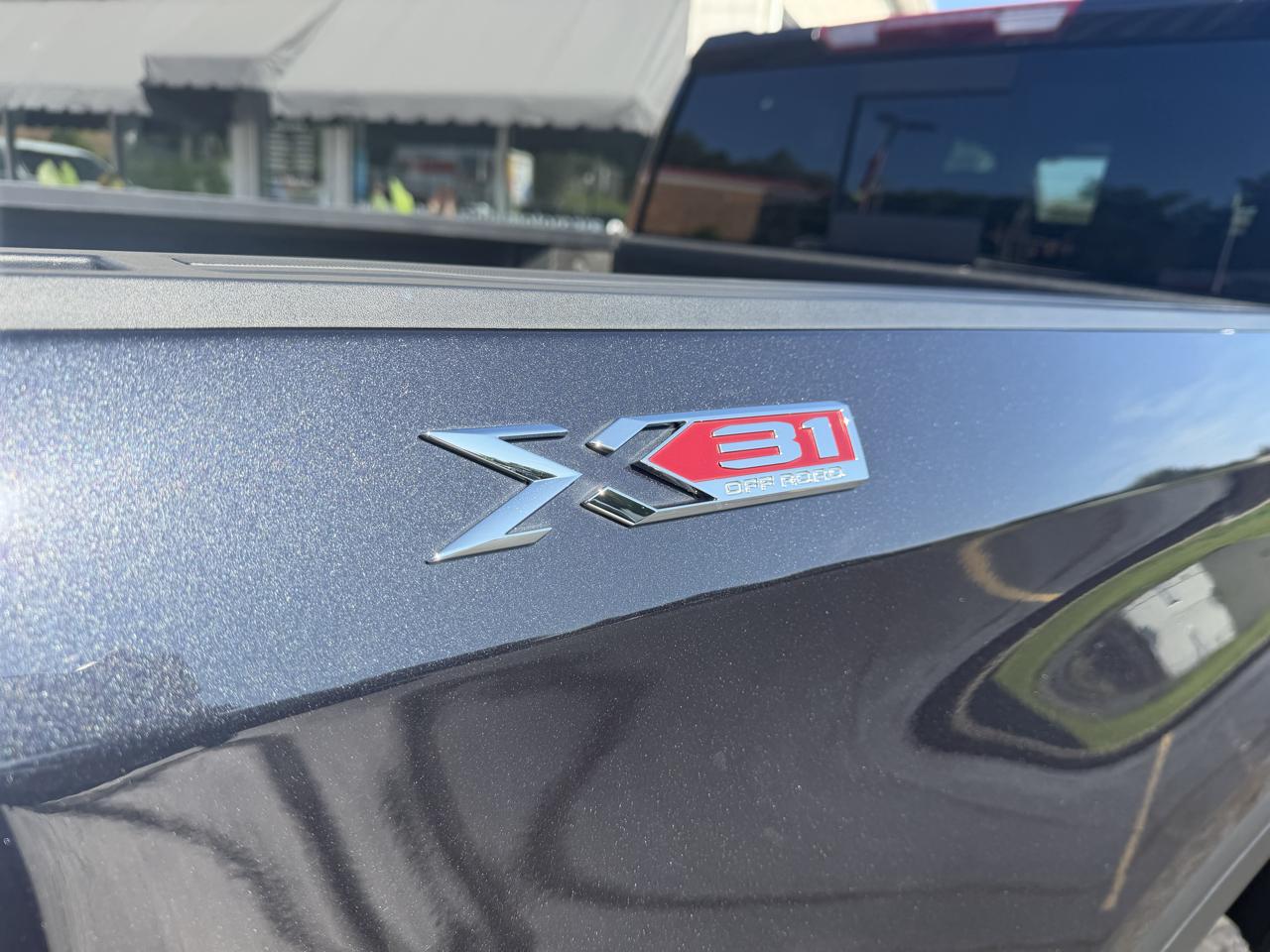 GMC Sierra 1500 4WD Crew Cab 147" Elevation 2025