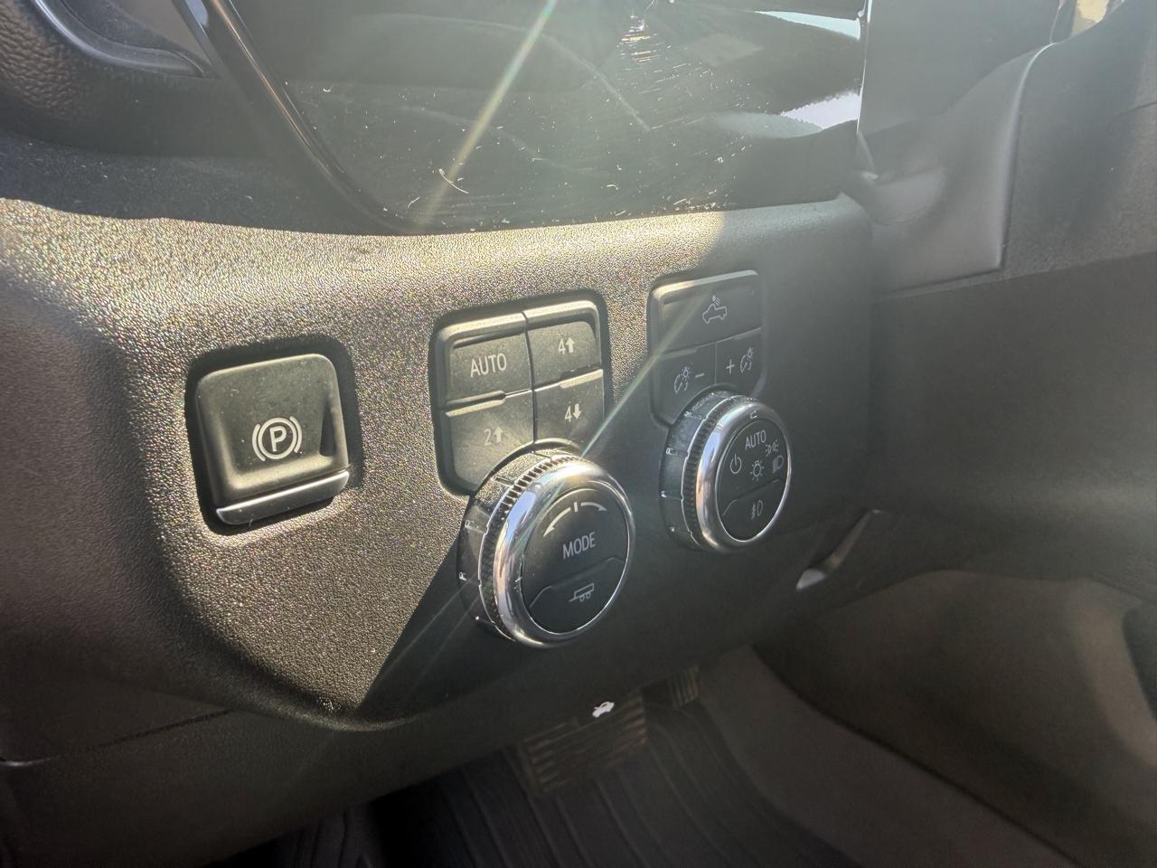 GMC Sierra 1500 4WD Crew Cab 147" Elevation 2025
