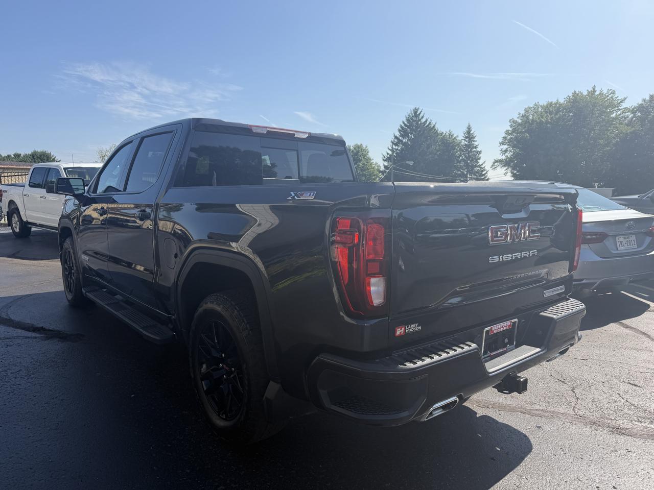 GMC Sierra 1500 4WD Crew Cab 147" Elevation 2025