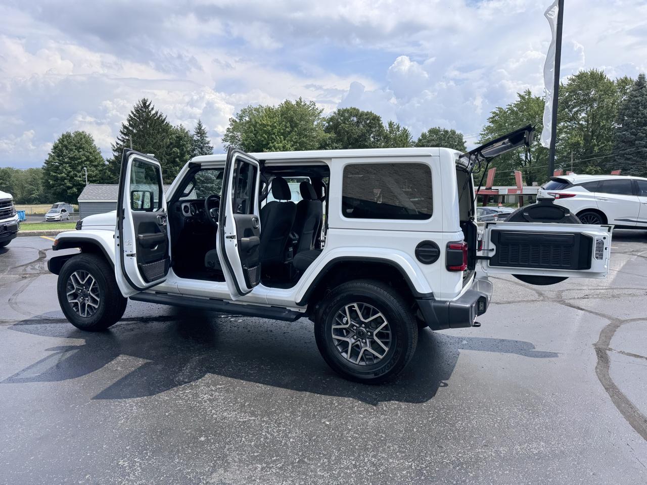 Jeep Wrangler Sahara 4 Door 4x4 2025