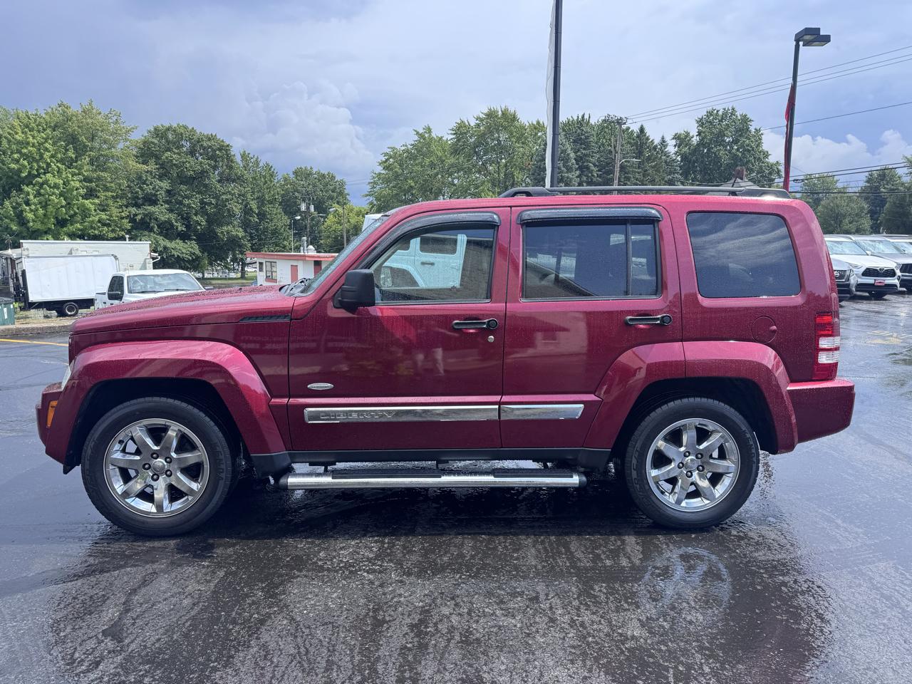 Jeep Liberty 4WD 4dr Sport Latitude 2012