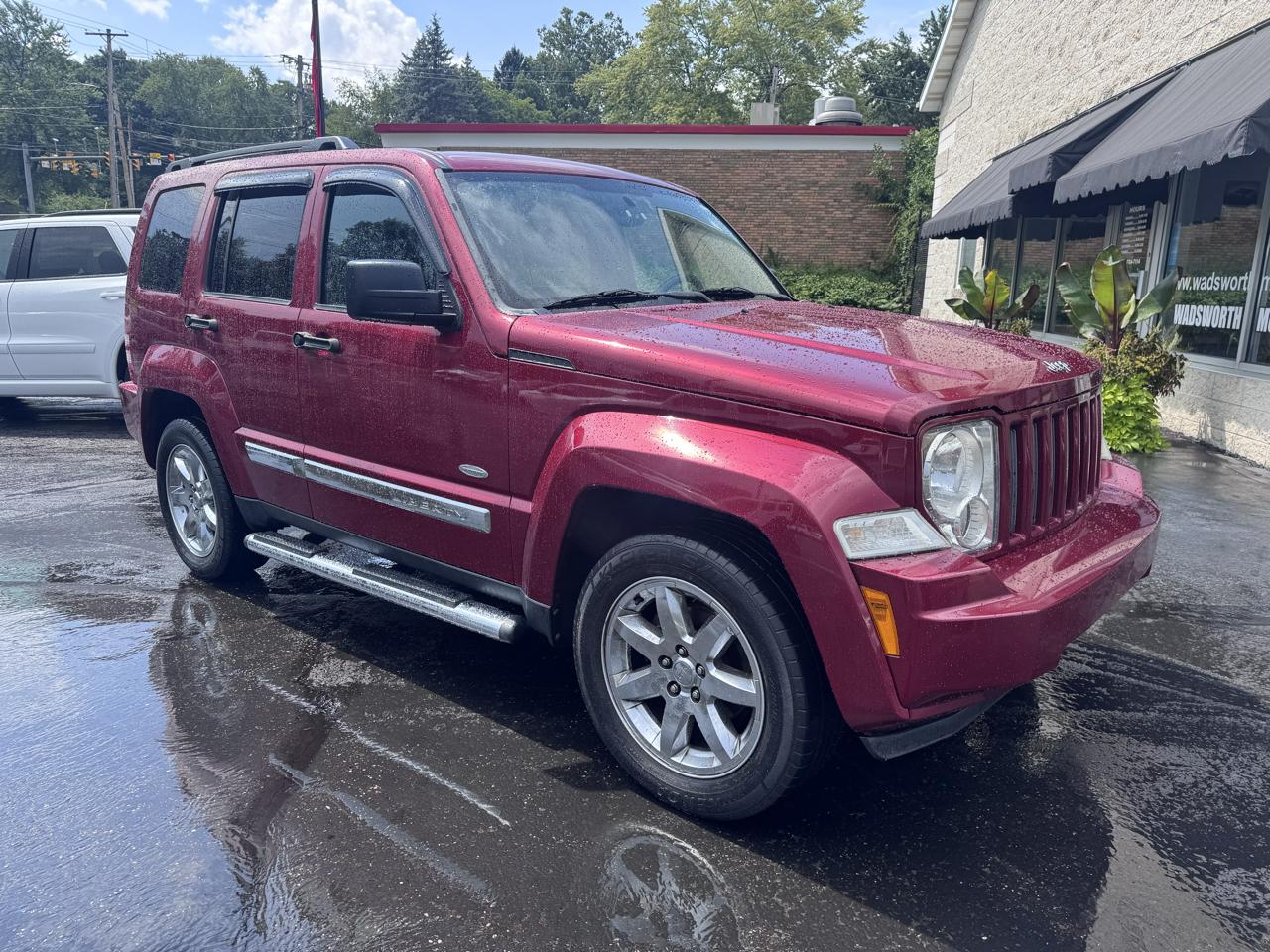 Jeep Liberty 4WD 4dr Sport Latitude 2012