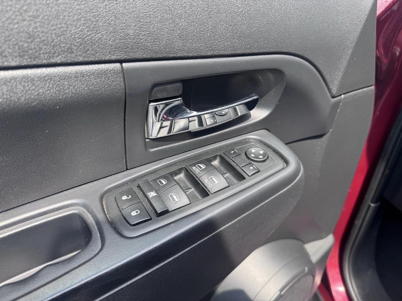 Jeep Liberty 4WD 4dr Sport Latitude 2012