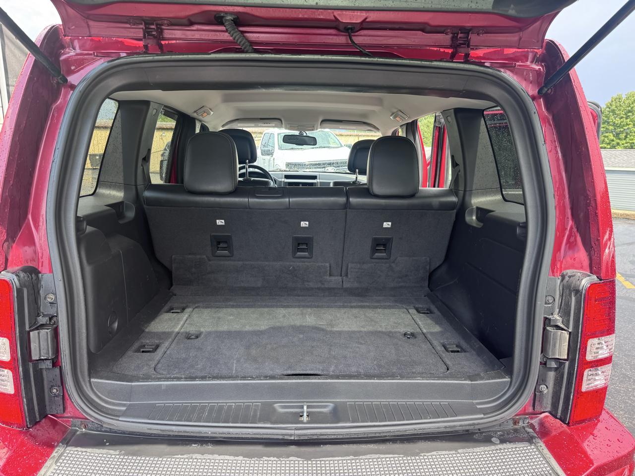Jeep Liberty 4WD 4dr Sport Latitude 2012