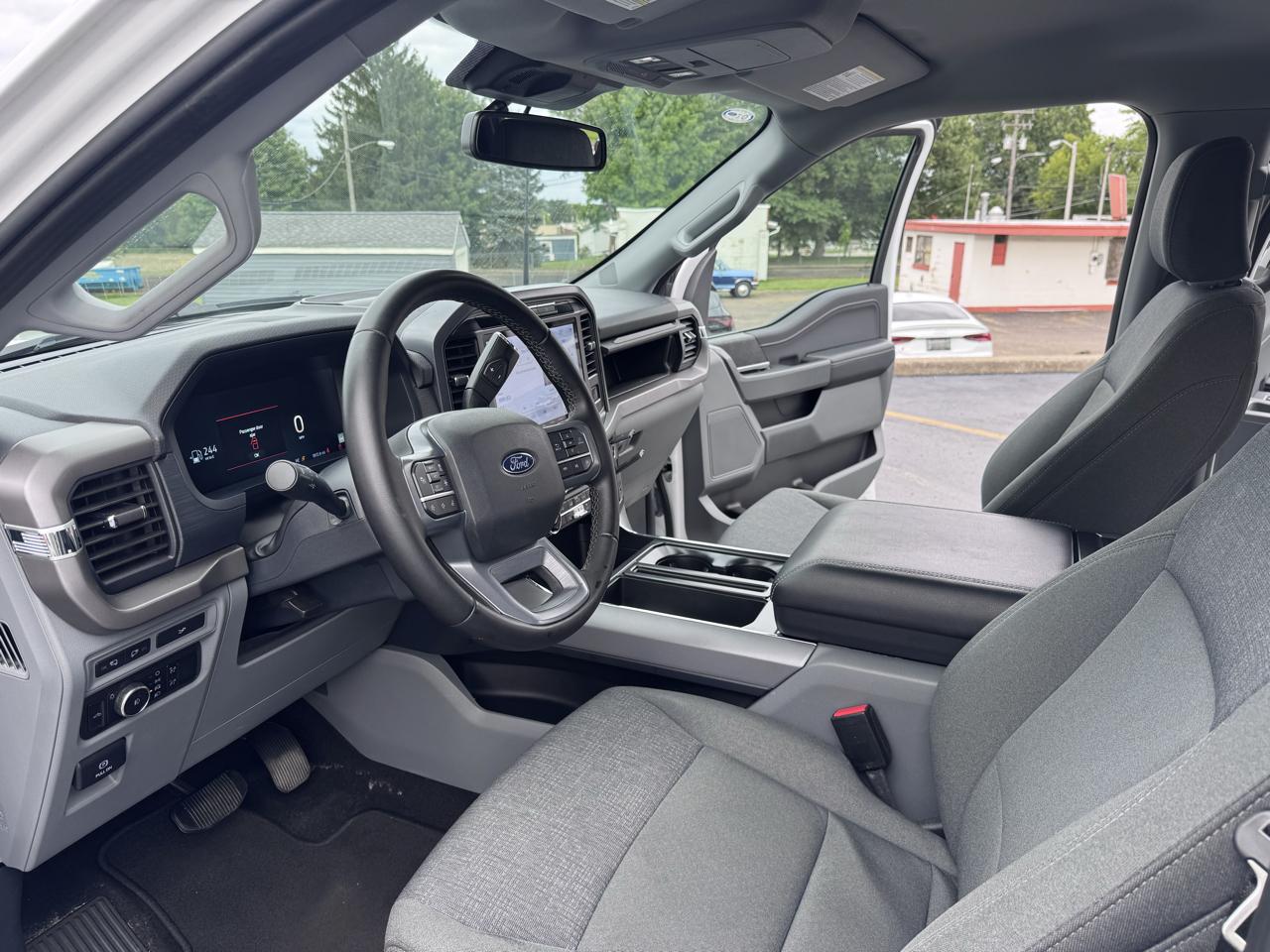 Ford F-150 XLT 4WD SuperCrew 6.5' Box 2024