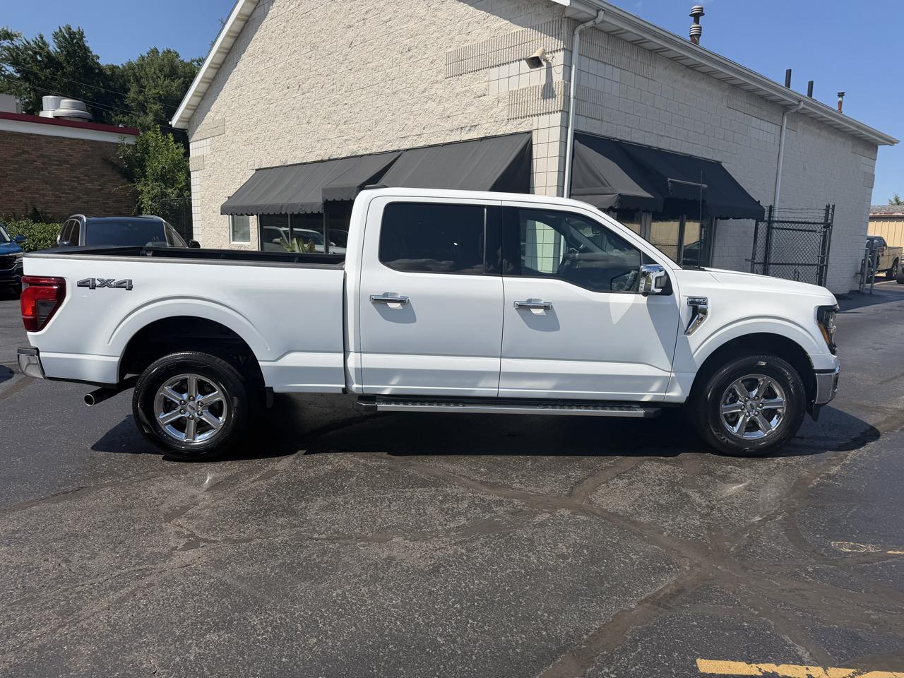 Ford F-150 XLT 4WD SuperCrew 6.5' Box 2024