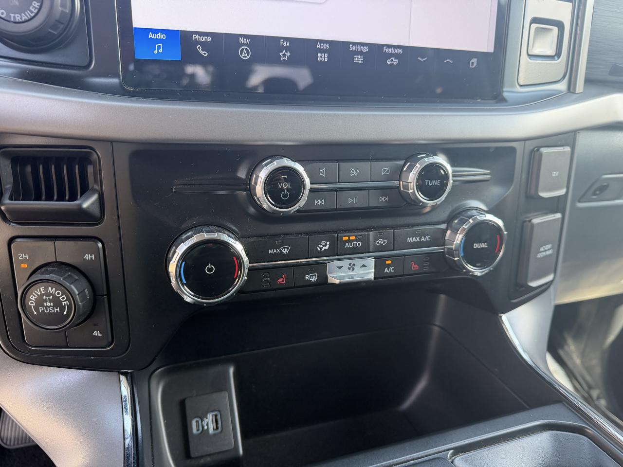 Ford F-150 XLT 4WD SuperCrew 6.5' Box 2024