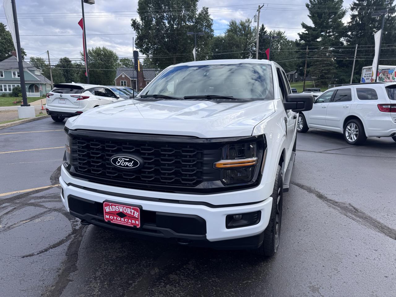 Ford F-150 STX SuperCrew 4WD 2024