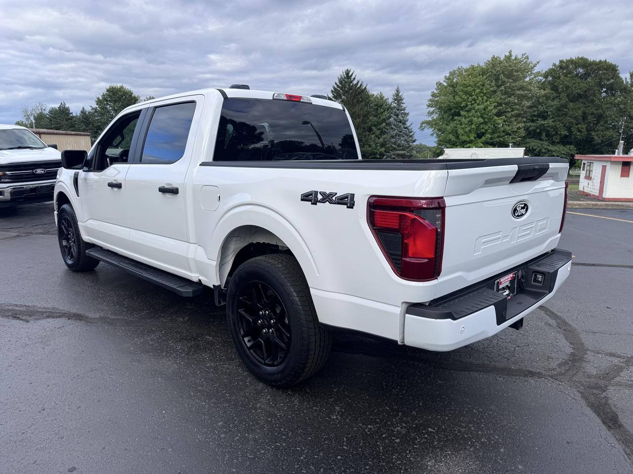 Ford F-150 STX SuperCrew 4WD 2024