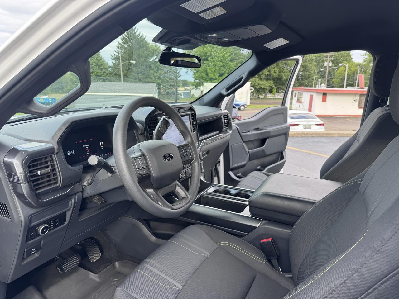 Ford F-150 STX SuperCrew 4WD 2024