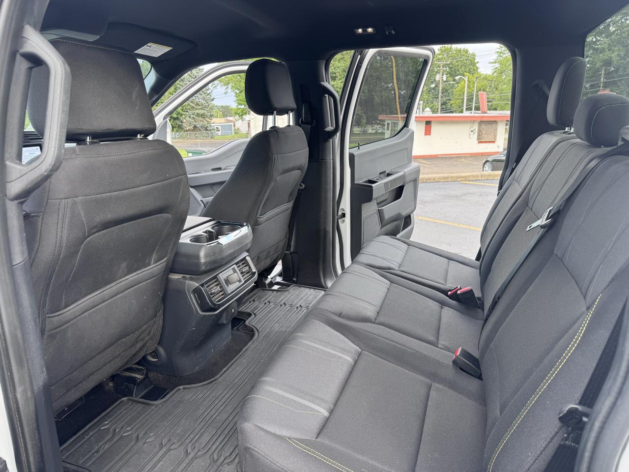 Ford F-150 STX SuperCrew 4WD 2024
