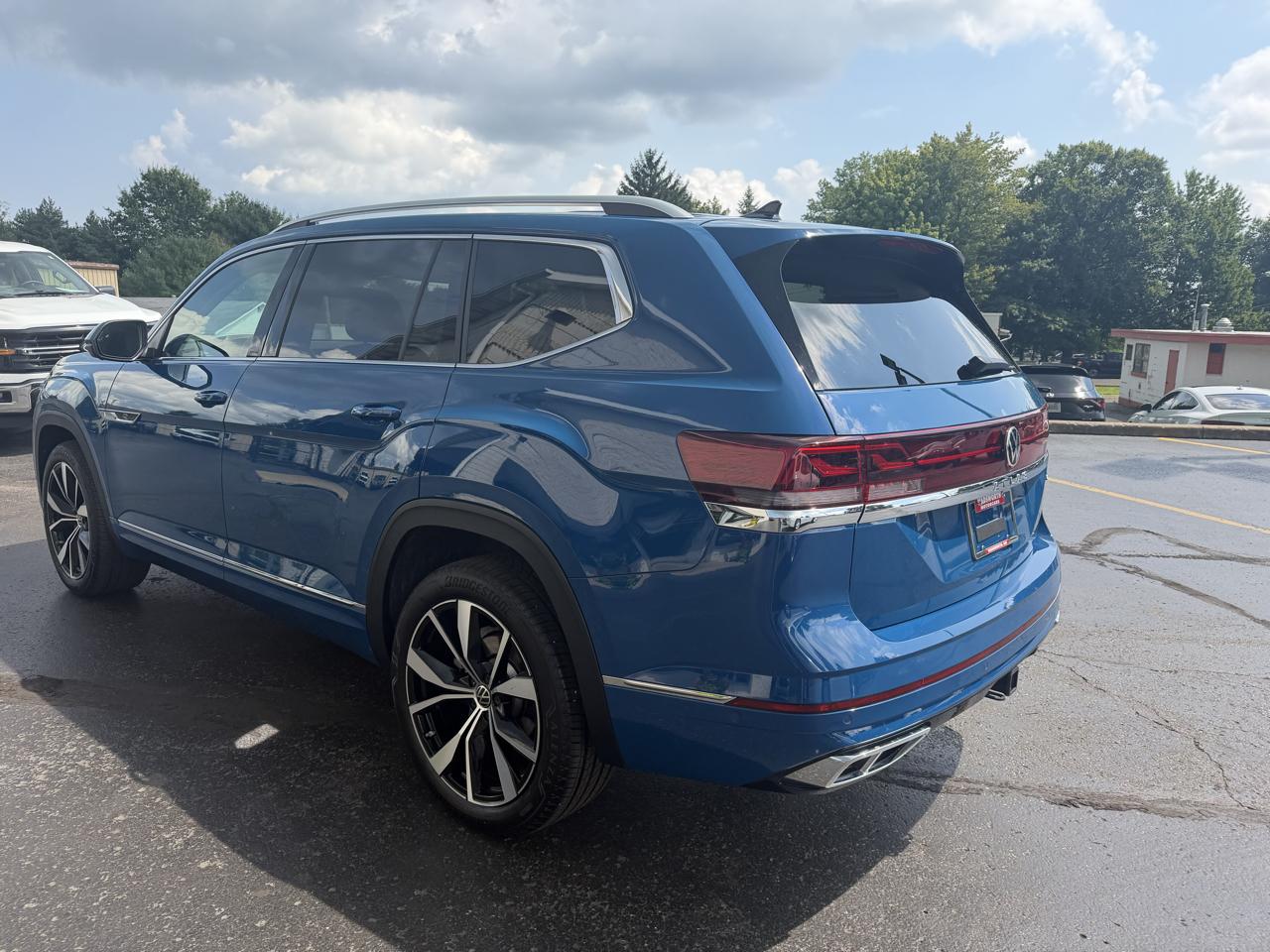 Volkswagen Atlas 2.0T SEL Premium R-Line 4MOTION 2026