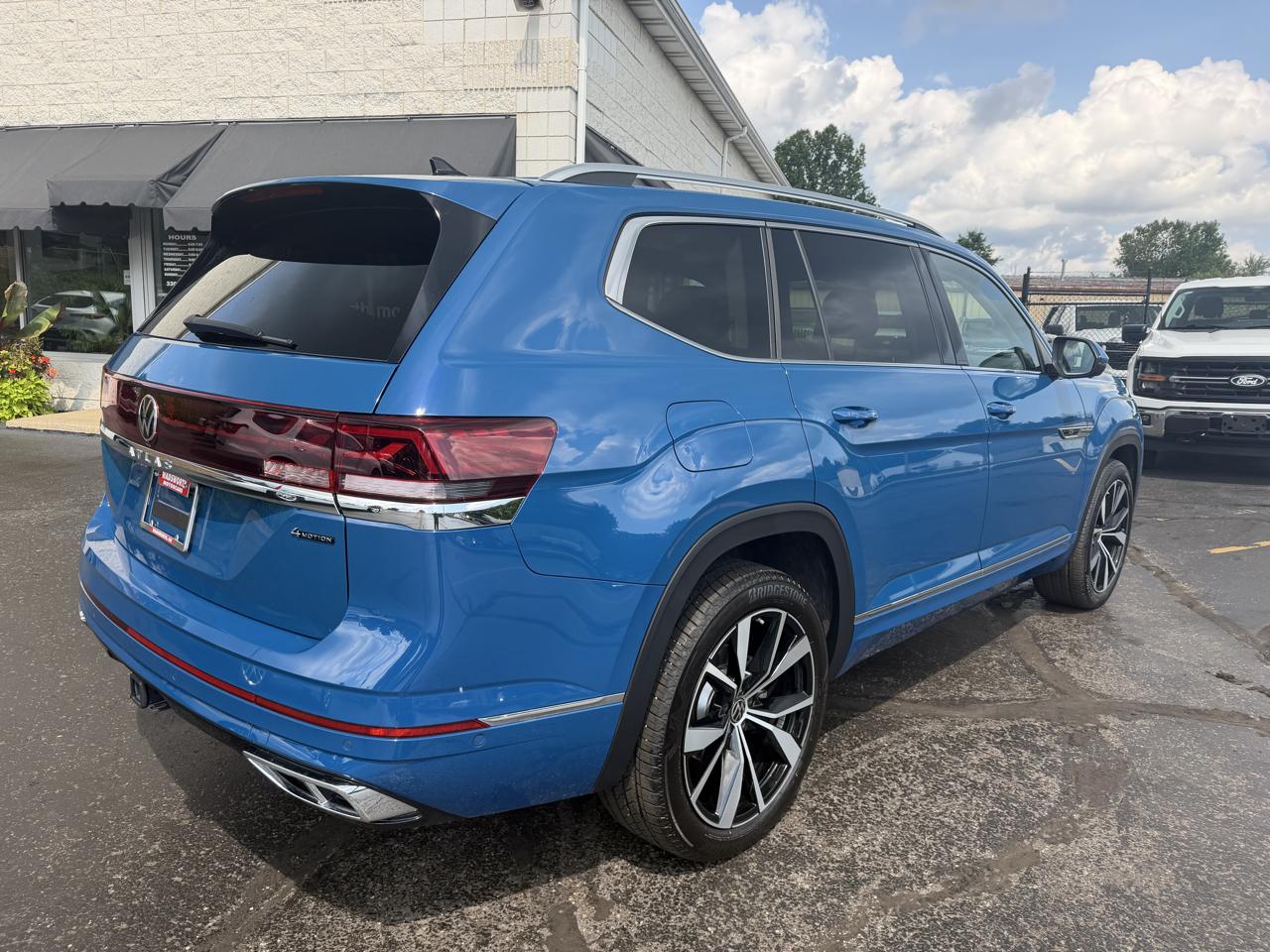 Volkswagen Atlas 2.0T SEL Premium R-Line 4MOTION 2026
