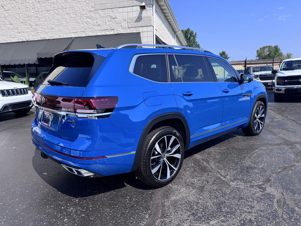 Volkswagen Atlas 2.0T SEL Premium R-Line 4MOTION 2026