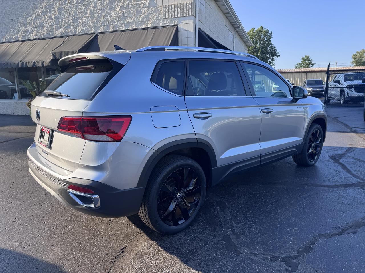 Volkswagen Taos SE FWD 2023