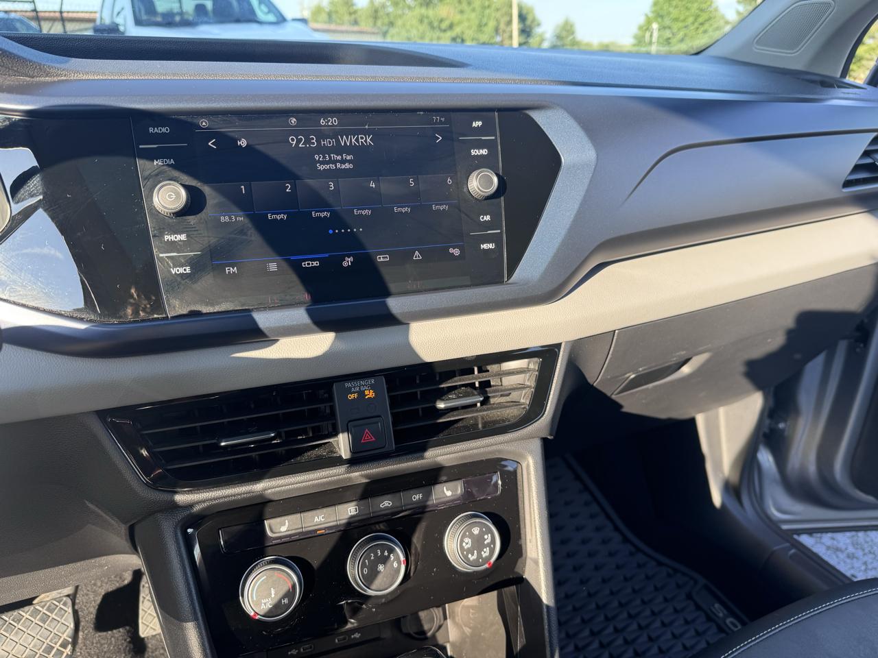 Volkswagen Taos SE FWD 2023