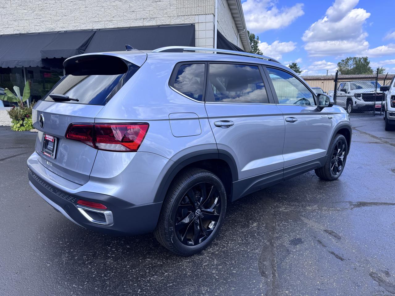 Volkswagen Taos SE FWD 2023
