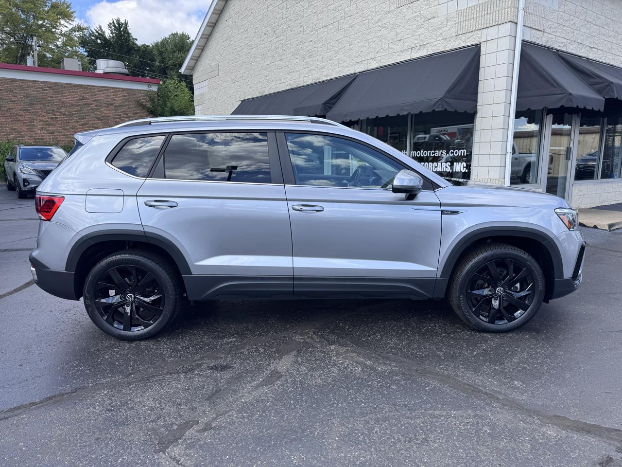 Volkswagen Taos SE FWD 2023