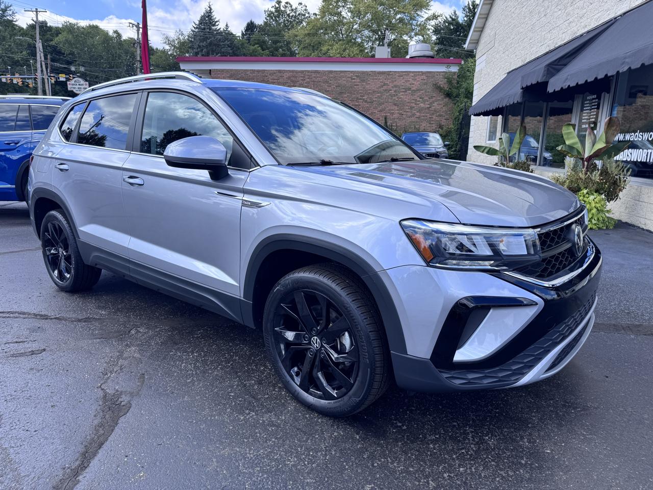 Volkswagen Taos SE FWD 2023