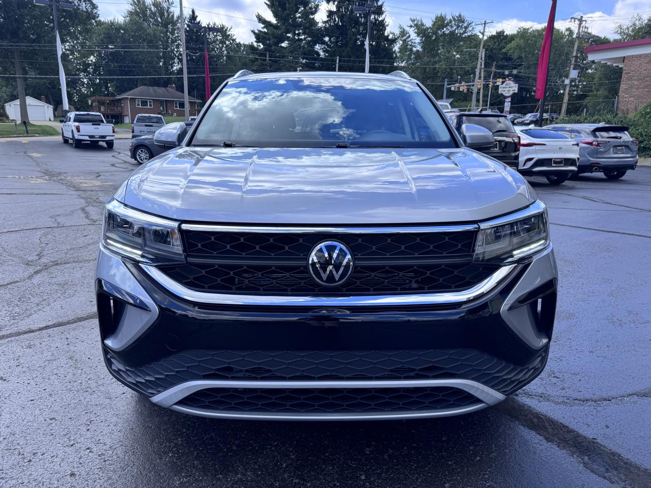 Volkswagen Taos SE FWD 2023