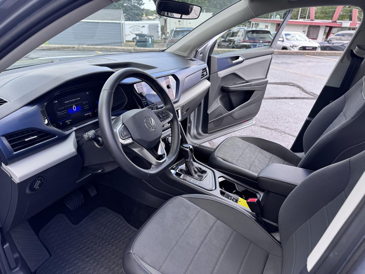 Volkswagen Taos SE FWD 2023
