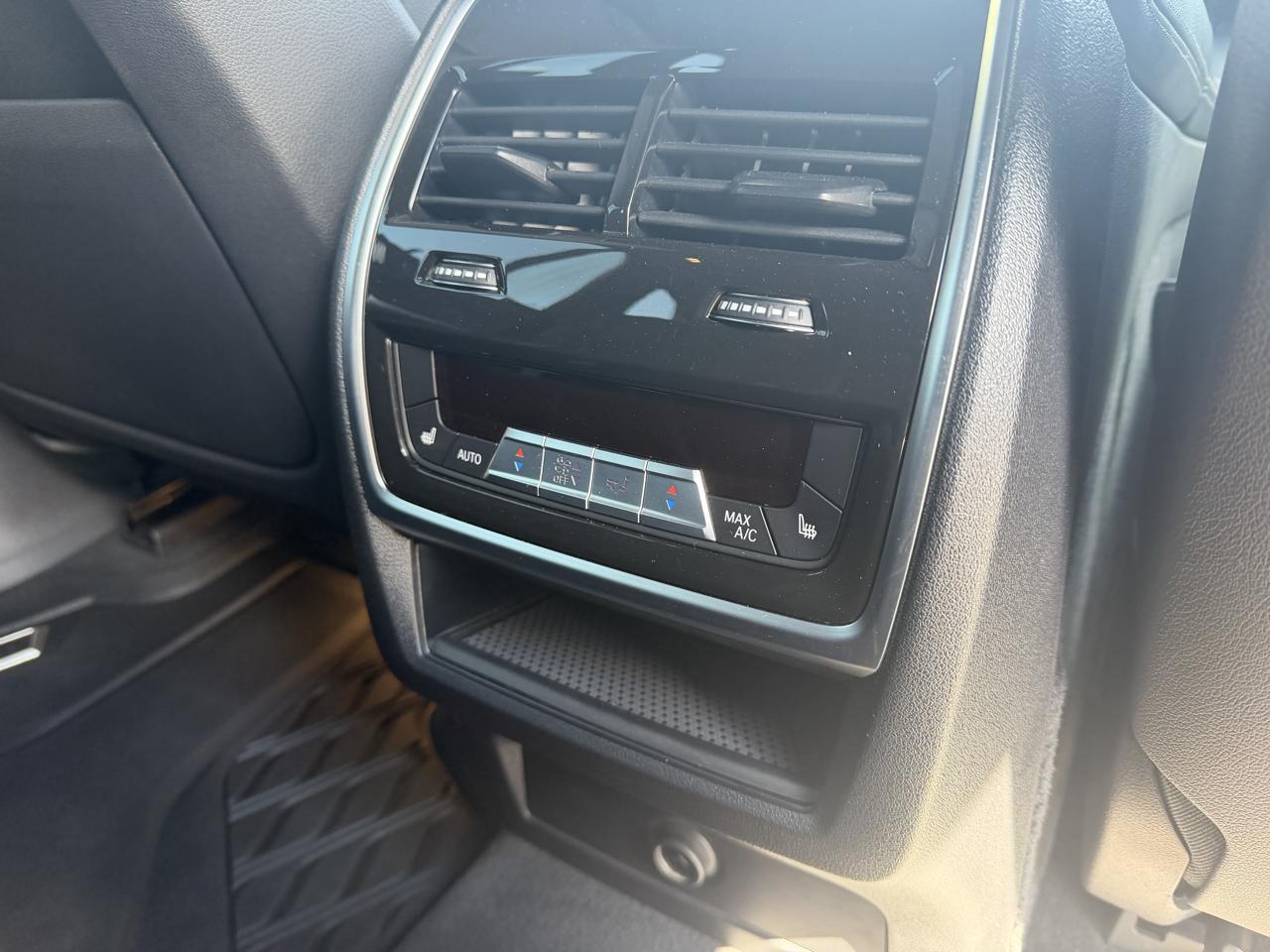 BMW X5 xDrive40i Sports Activity Vehicle 2022