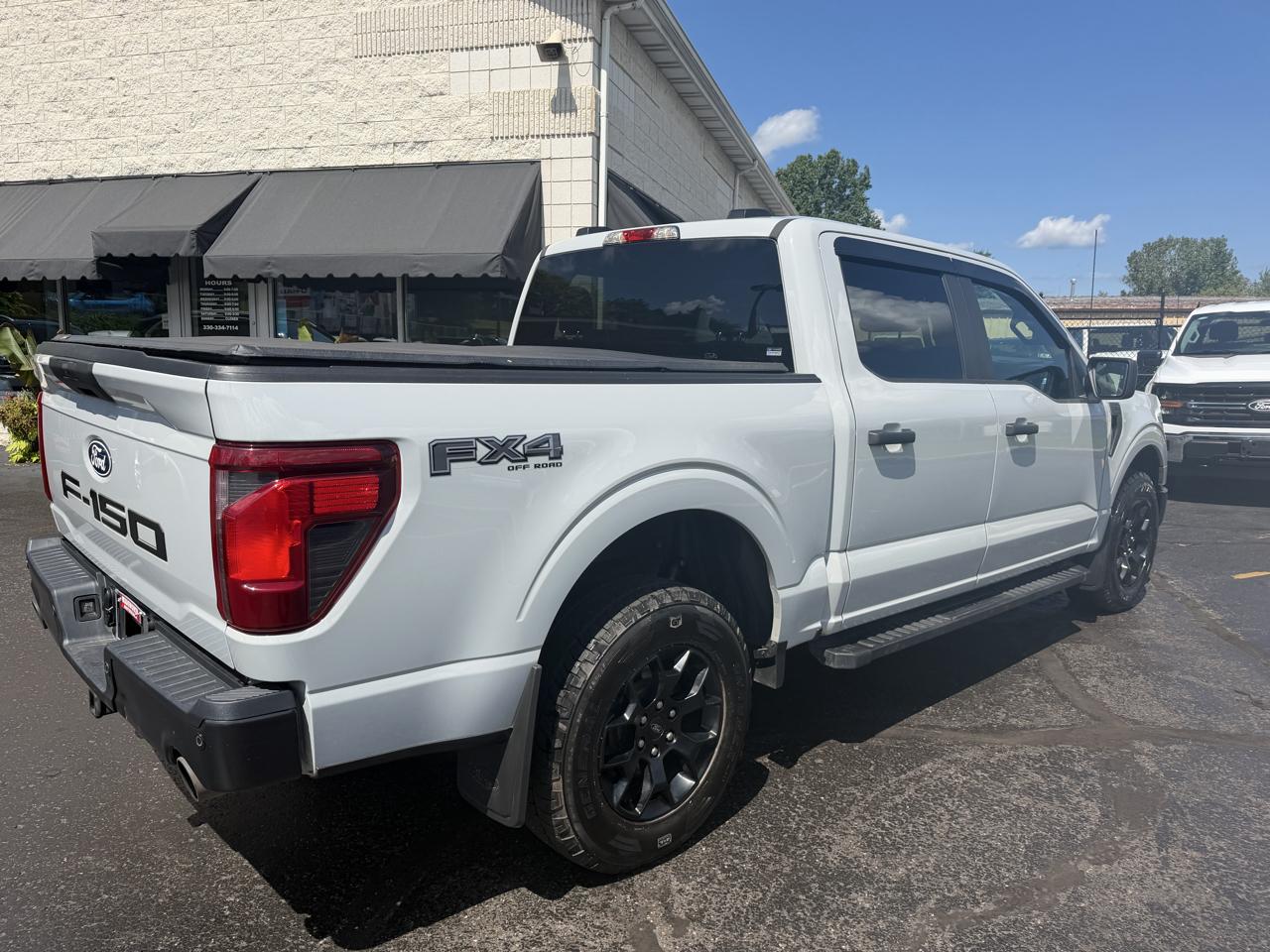 Ford F-150 4WD SuperCrew 145" STX 2024