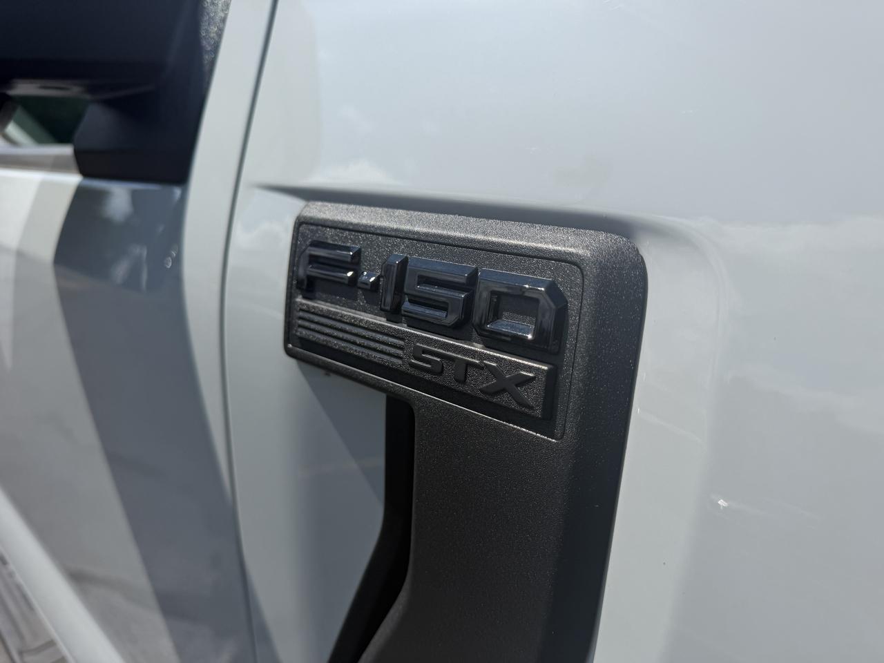 Ford F-150 4WD SuperCrew 145" STX 2024
