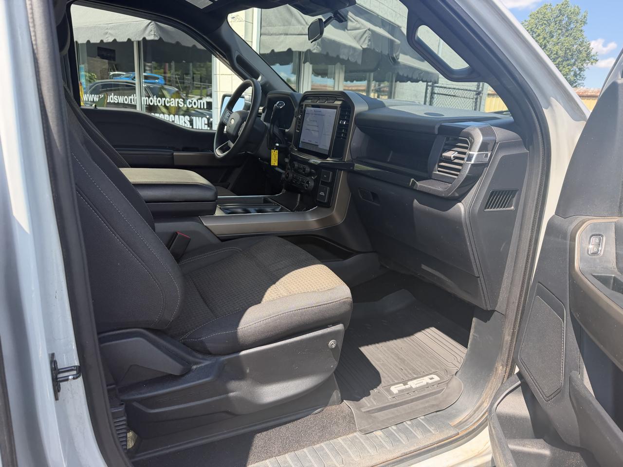 Ford F-150 4WD SuperCrew 145" STX 2024