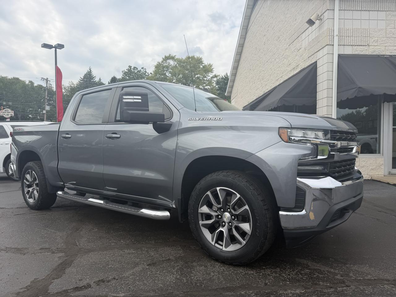 Chevrolet Silverado 1500 4WD Crew Cab 147" LT w/1LT 2021