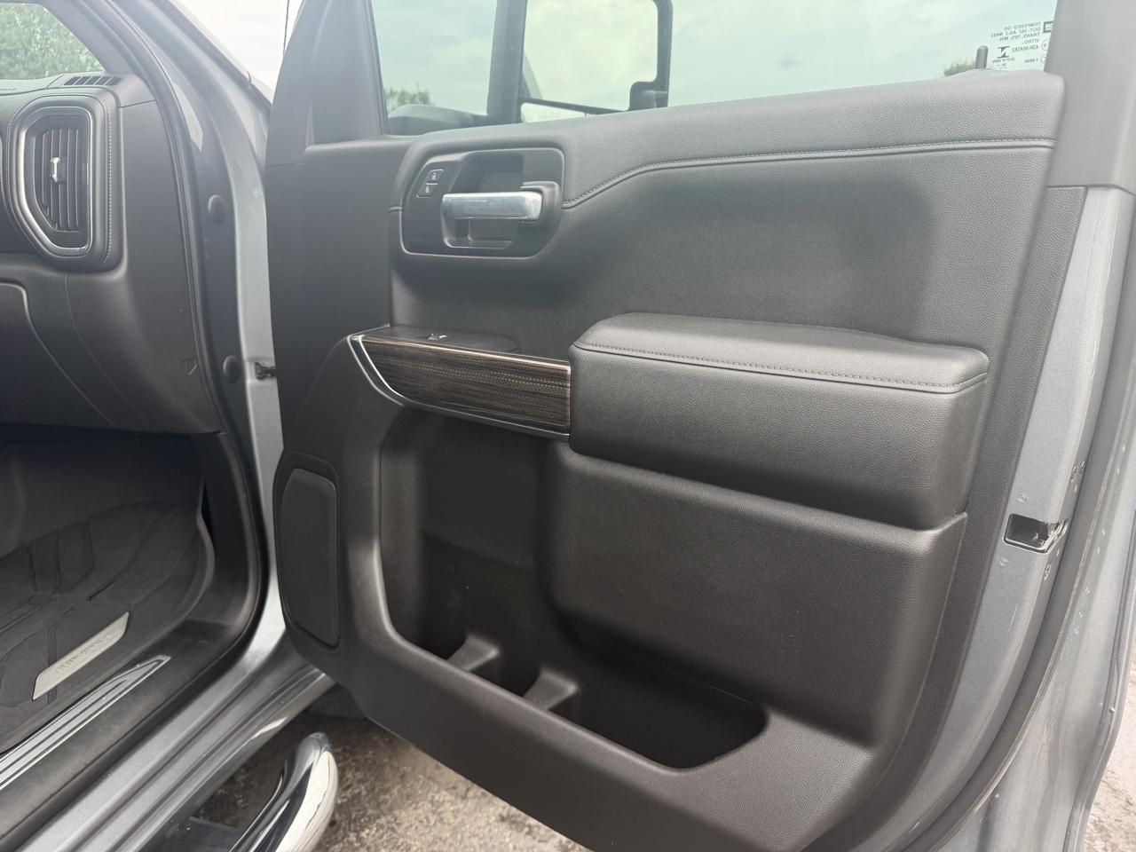 Chevrolet Silverado 1500 4WD Crew Cab 147" LT w/1LT 2021