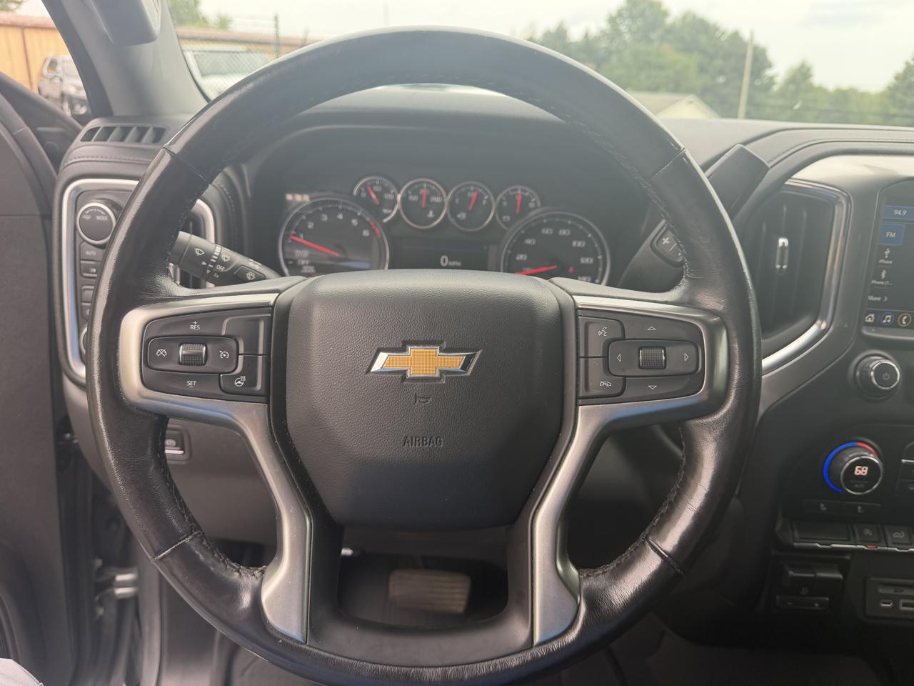 Chevrolet Silverado 1500 4WD Crew Cab 147" LT w/1LT 2021