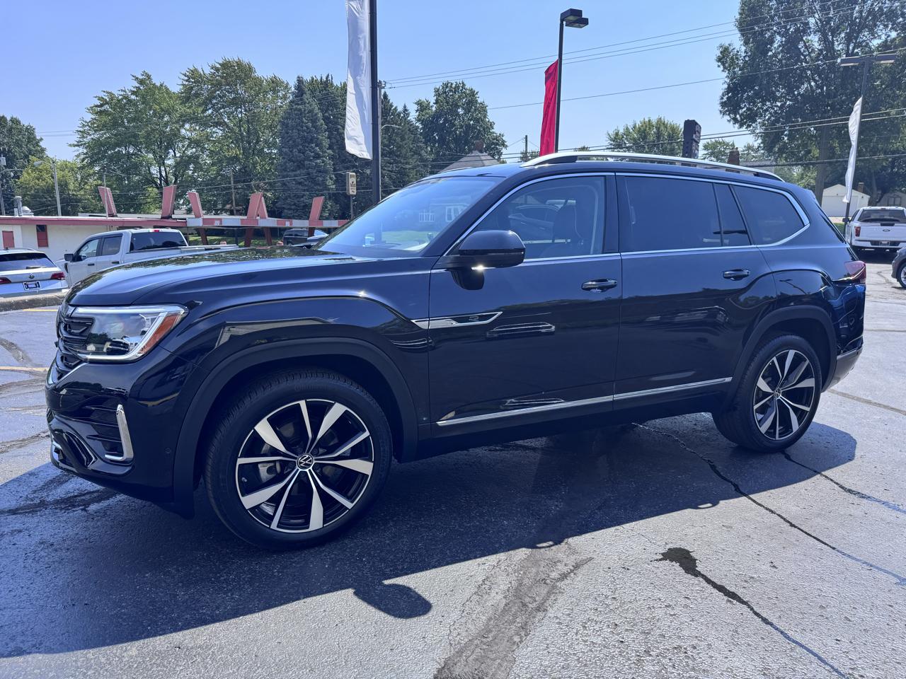 Volkswagen Atlas 2.0T SEL Premium R-Line 4MOTION 2026