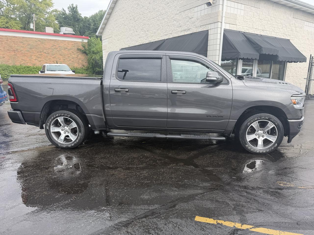 RAM 1500 Sport 4x4 Crew Cab 5'7" Box 2021