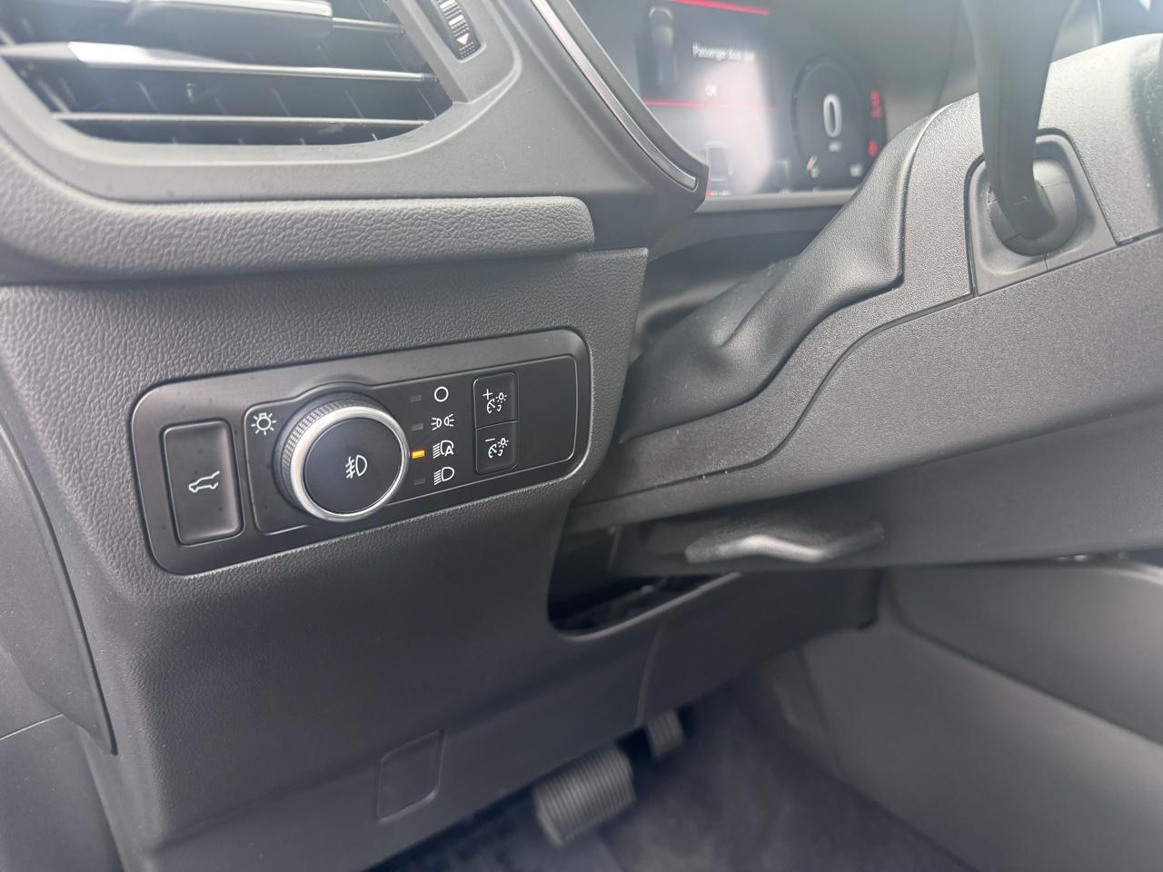 Ford Escape Platinum AWD 2025
