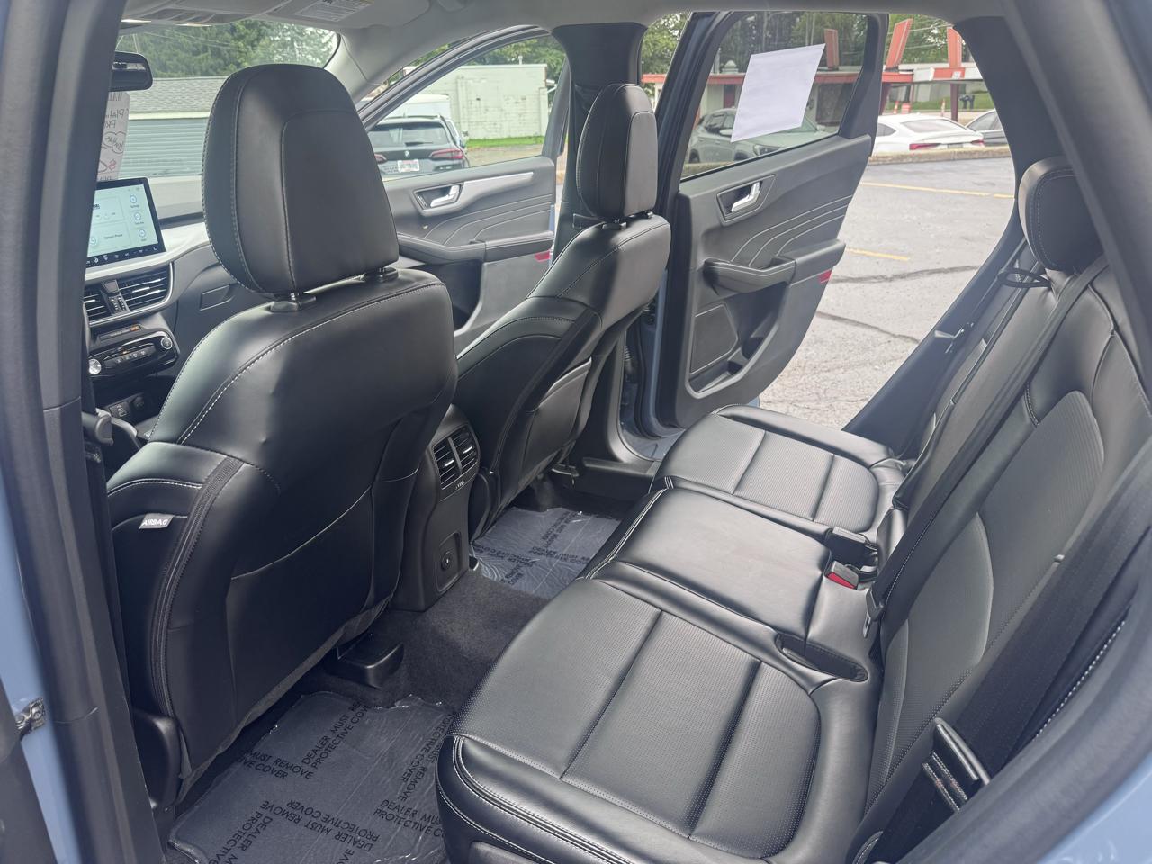 Ford Escape Platinum AWD 2025