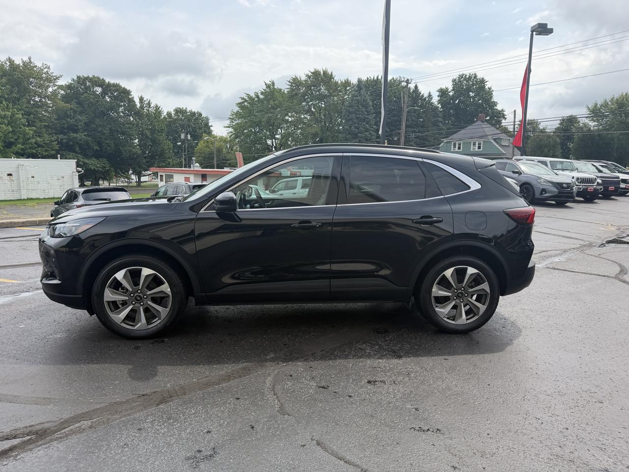 Ford Escape Platinum AWD 2025