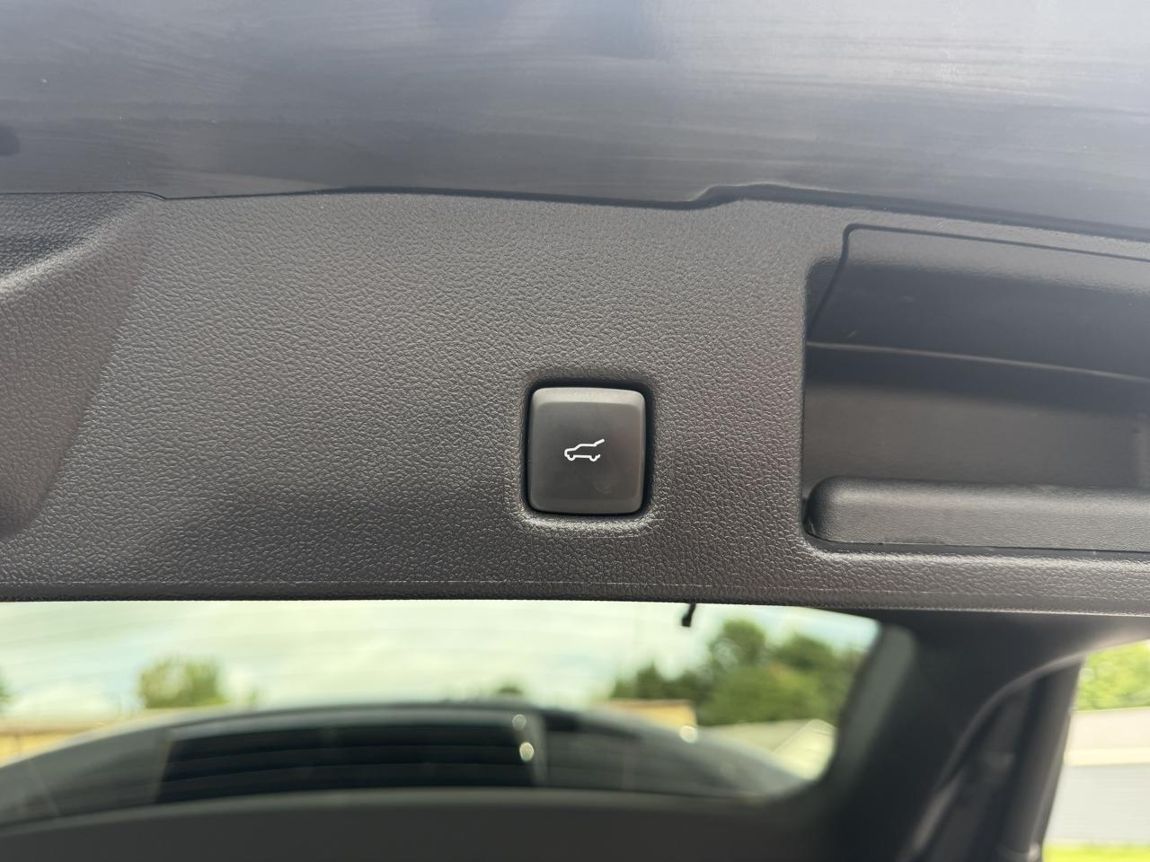 Ford Escape Platinum AWD 2025