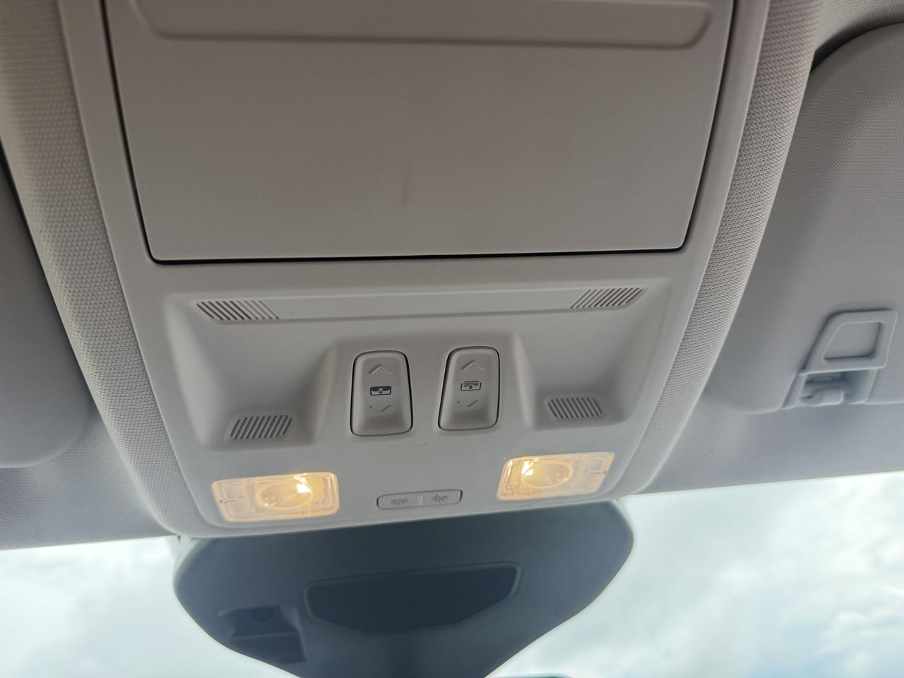 Ford Escape Platinum AWD 2025