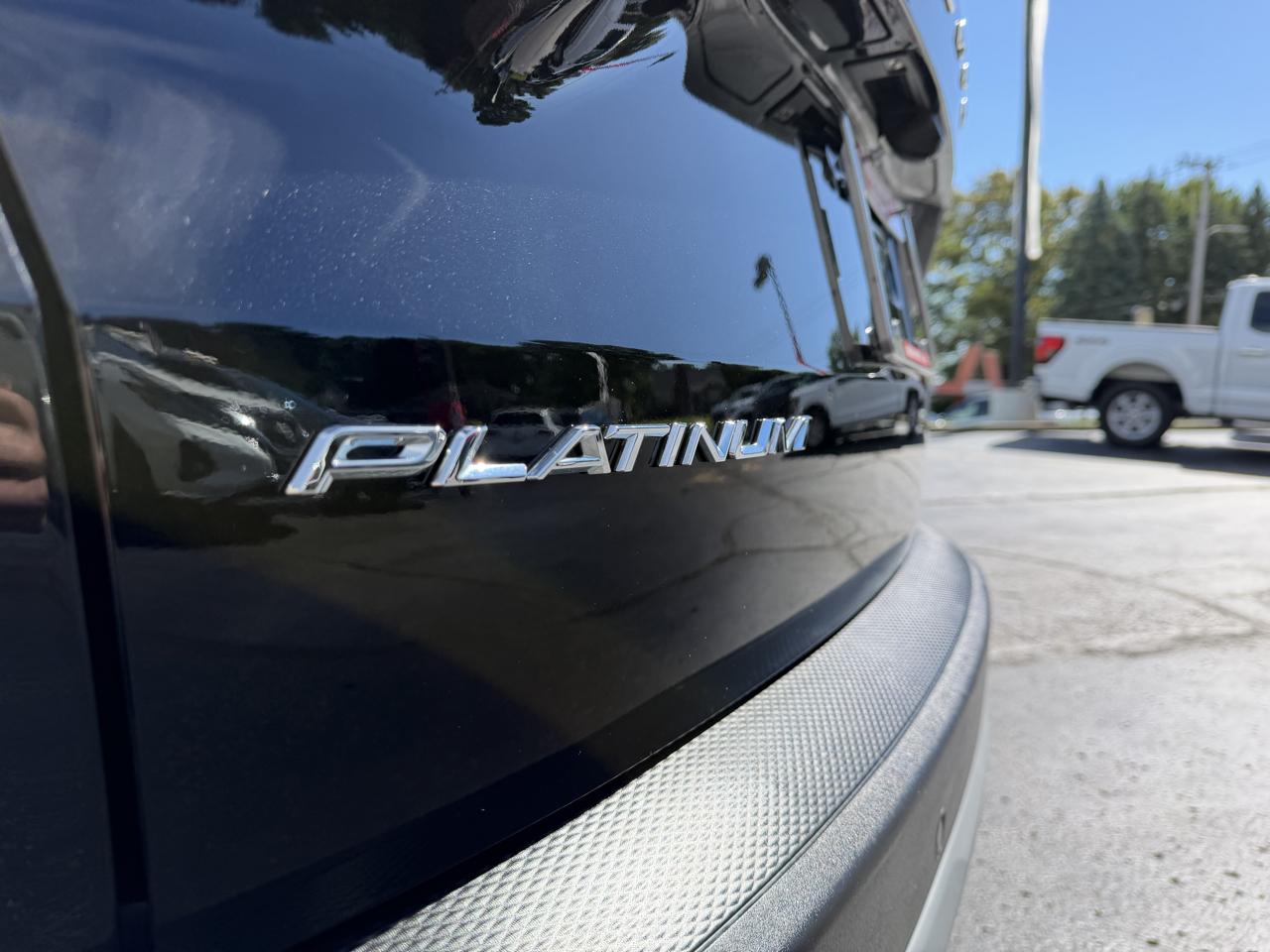 Ford Escape Platinum AWD 2025