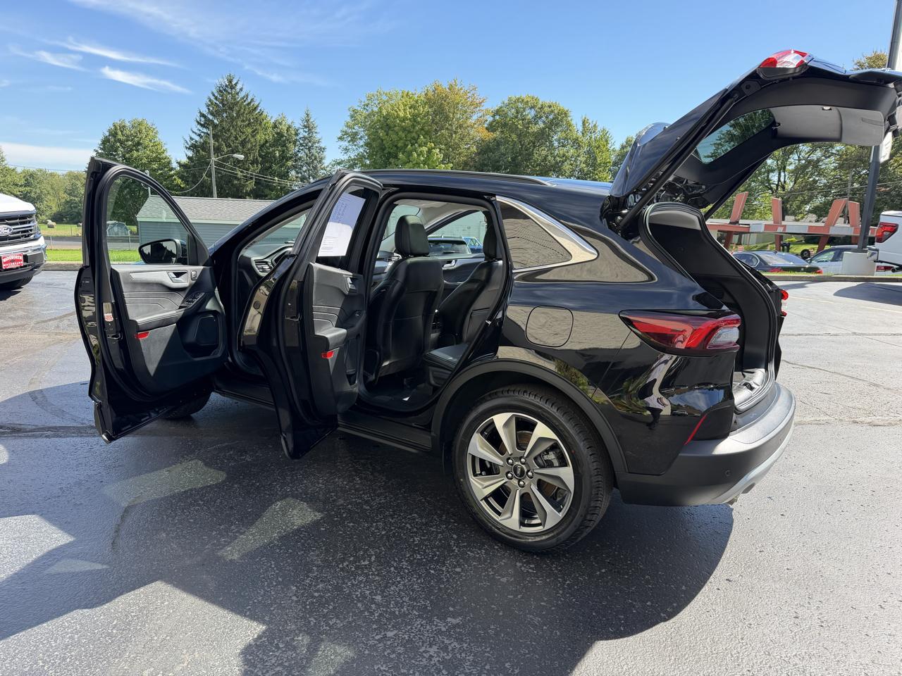 Ford Escape Platinum AWD 2025