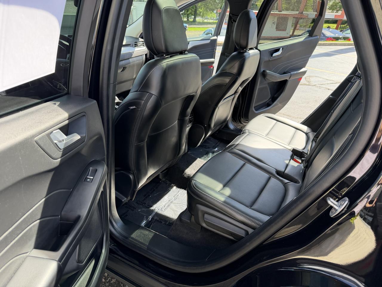 Ford Escape Platinum AWD 2025
