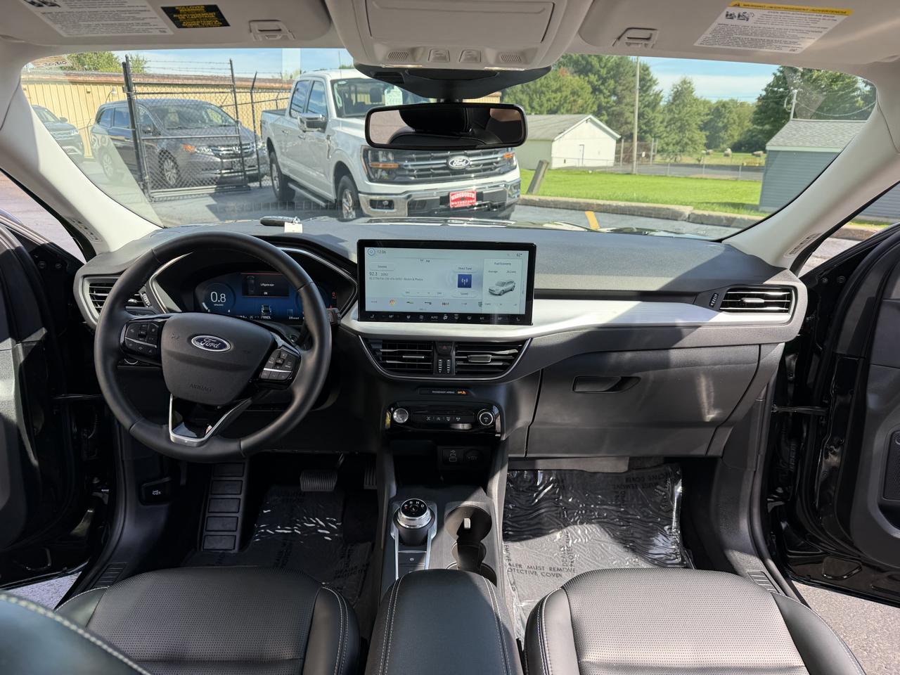 Ford Escape Platinum AWD 2025
