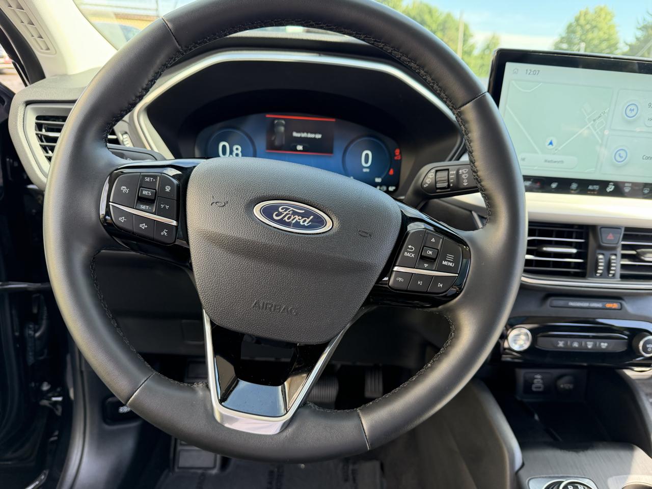 Ford Escape Platinum AWD 2025