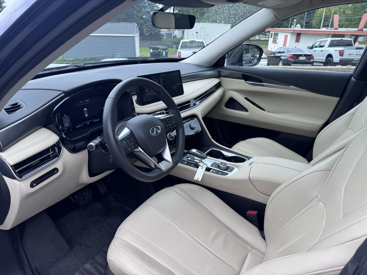 Infiniti QX60 LUXE AWD 2024