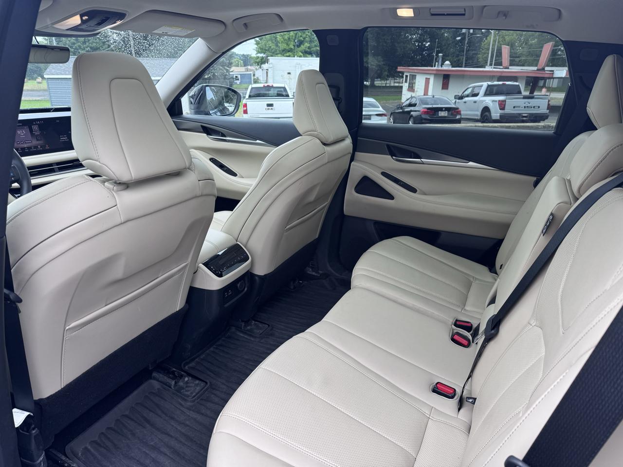 Infiniti QX60 LUXE AWD 2024