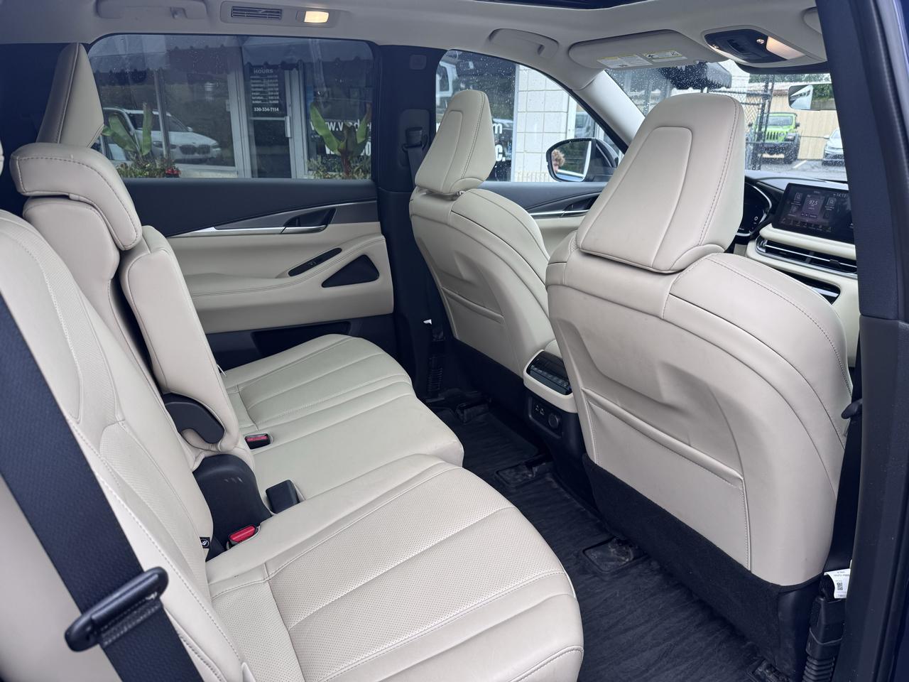 Infiniti QX60 LUXE AWD 2024