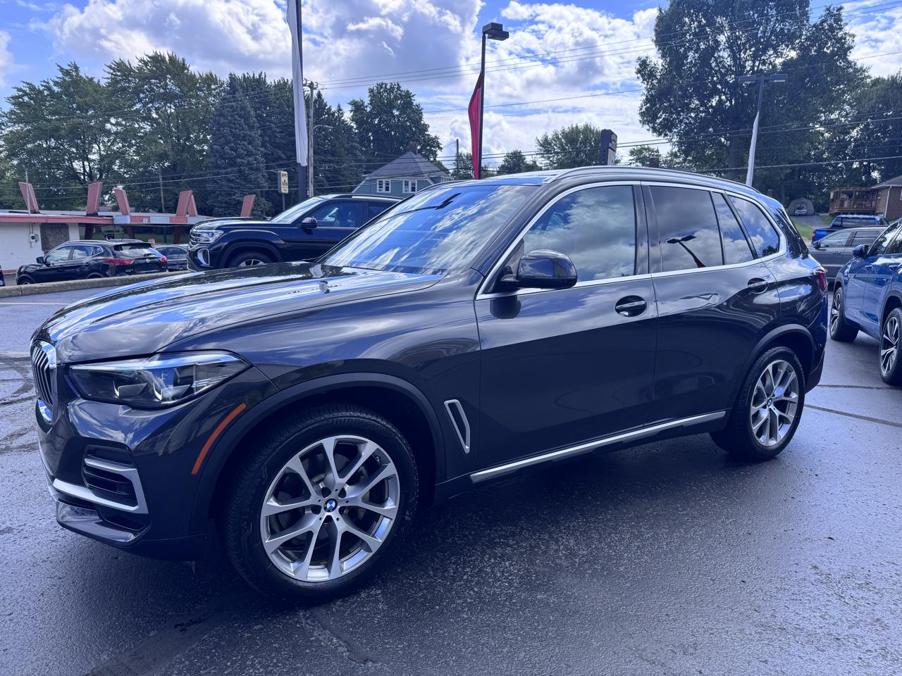 BMW X5 xDrive40i Sports Activity Vehicle 2023
