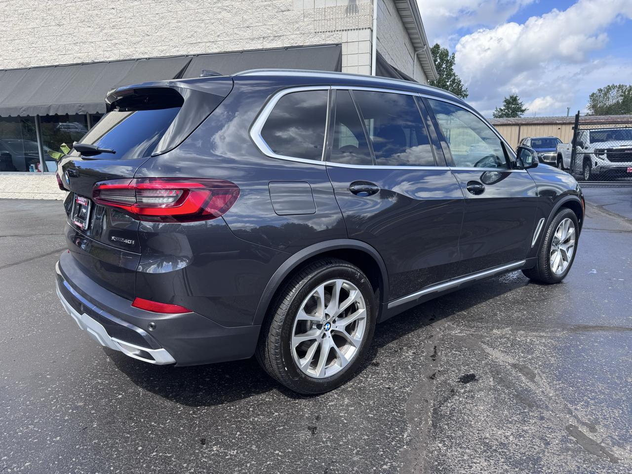BMW X5 xDrive40i Sports Activity Vehicle 2023