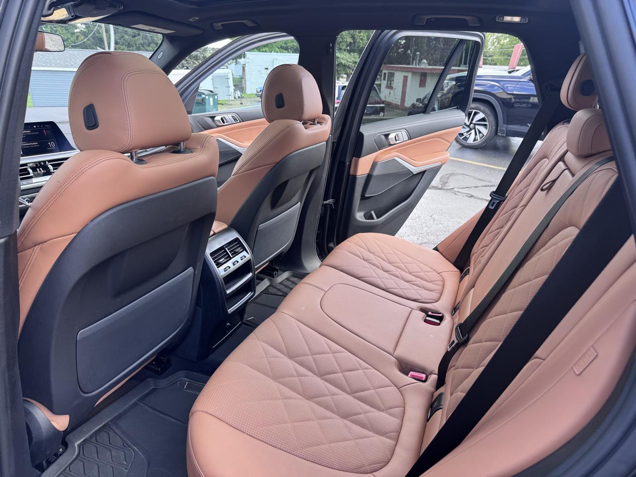 BMW X5 xDrive40i Sports Activity Vehicle 2023